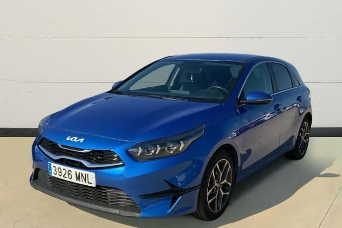 Usado Kia Ceed 120 CV (88 kW) 2024 Azul Utilitario
