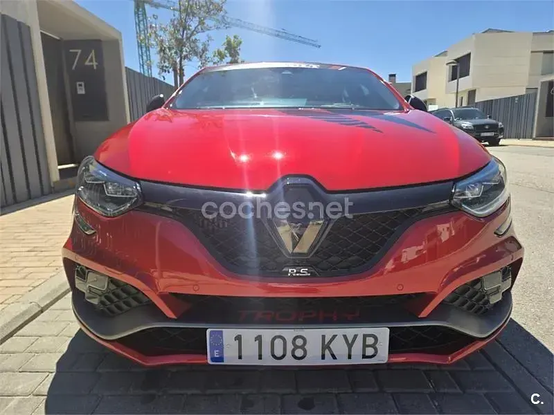 Usado Renault Mégane IV Trophy 300 CV (220 kW) 2019 Rojo Berlina