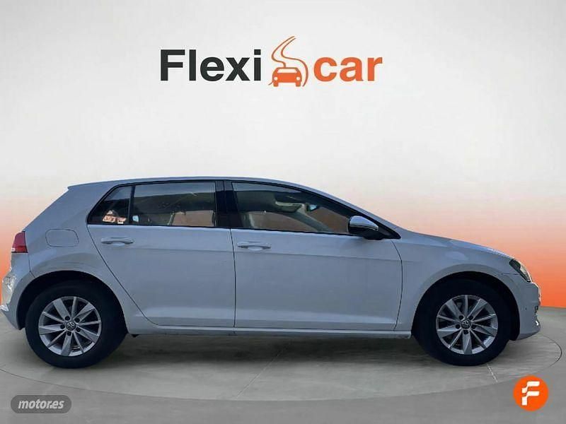 Usado VW Golf VII Advance 110 CV (80 kW) 2017 Blanco Utilitario