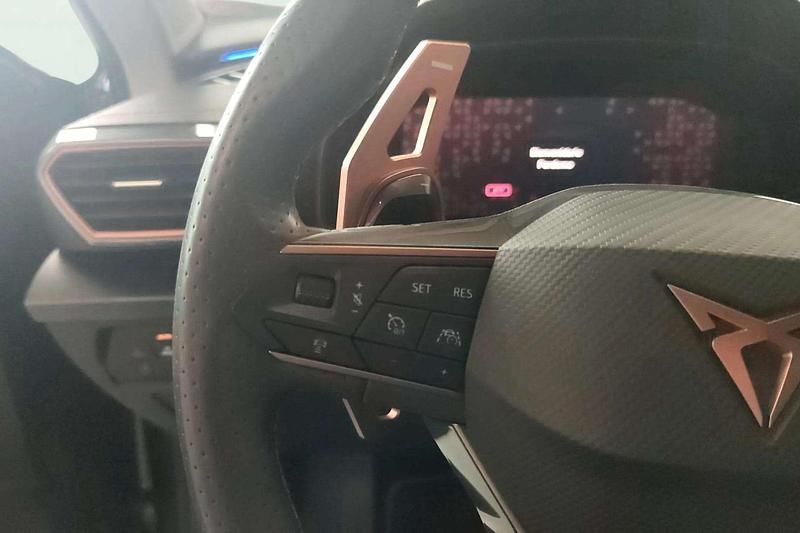 Usado Cupra Formentor 204 CV (150 kW) 2024 Gris SUV