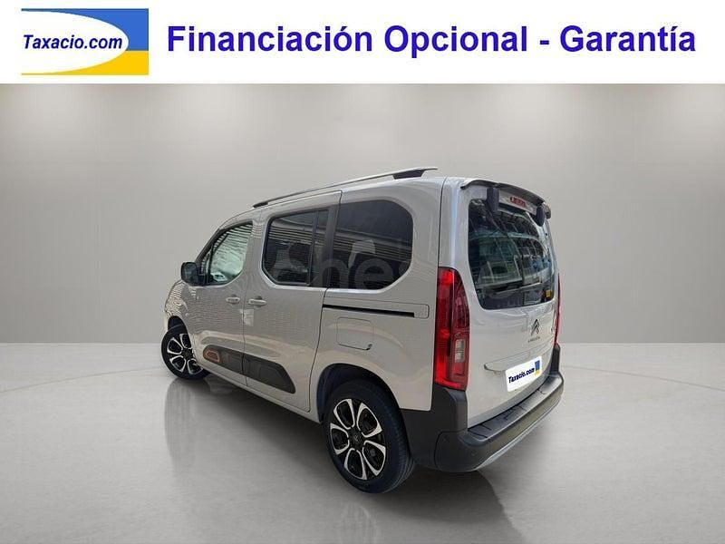Usado Citroën Berlingo Business Class 102 CV (75 kW) 2022 Gris / plata Monovolumen