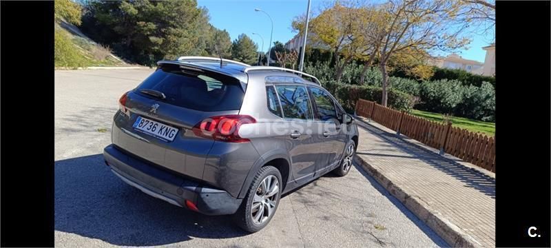 Gris / plata Usado 2018 Peugeot 2008 Allure SUV | 12.400 € (Un poco caro) - Imagen 1/4