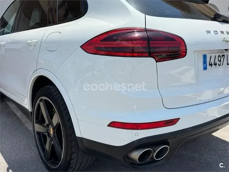 Usado Porsche Cayenne S E-Hybrid 416 CV (305 kW) 2015 Blanco SUV