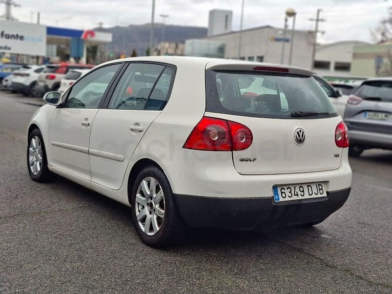 Usado VW Golf IV Conceptline 90 CV (66 kW) 2006 Blanco Berlina