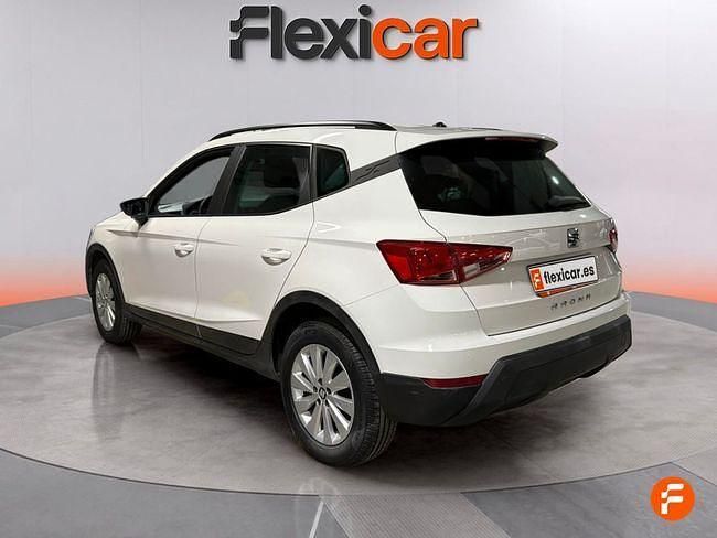 Usado Seat Arona Style 95 CV (69 kW) 2019 Blanco SUV