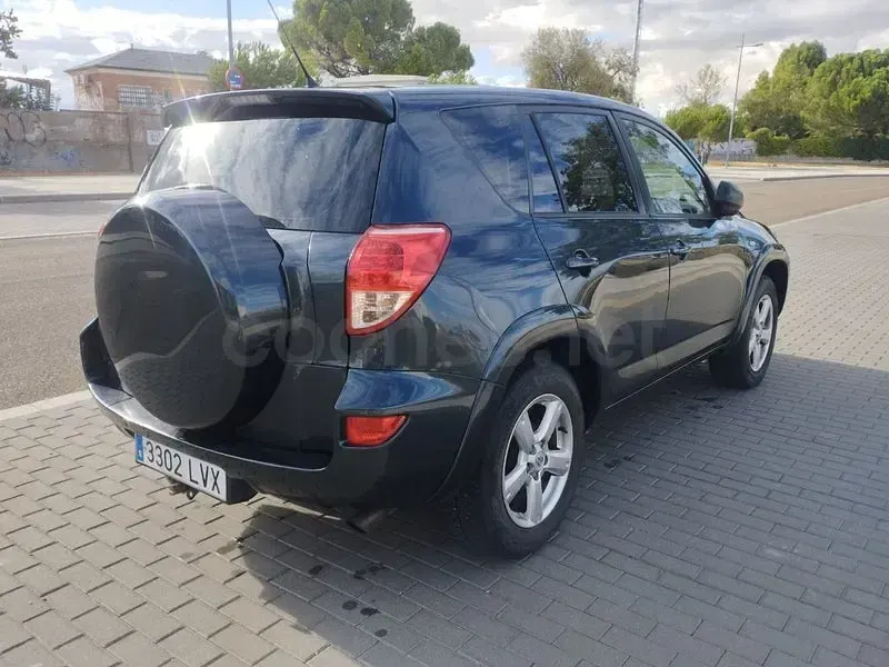 Usado Toyota RAV4 Premium 177 CV (130 kW) 2006 Verde SUV