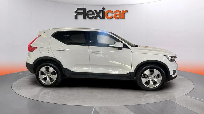 Usado Volvo XC40 Momentum 150 CV (110 kW) 2020 Blanco SUV