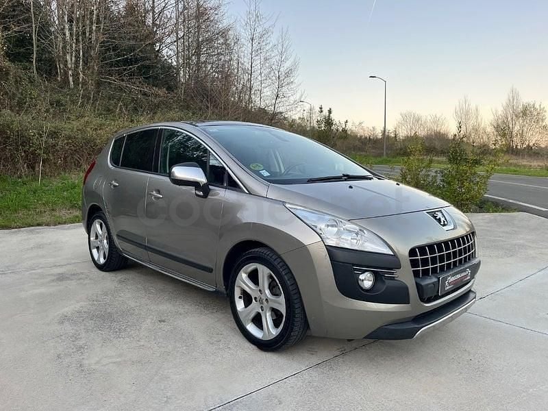 Usado Peugeot 3008 Sport 112 CV (82 kW) 2011 Beige Familiar