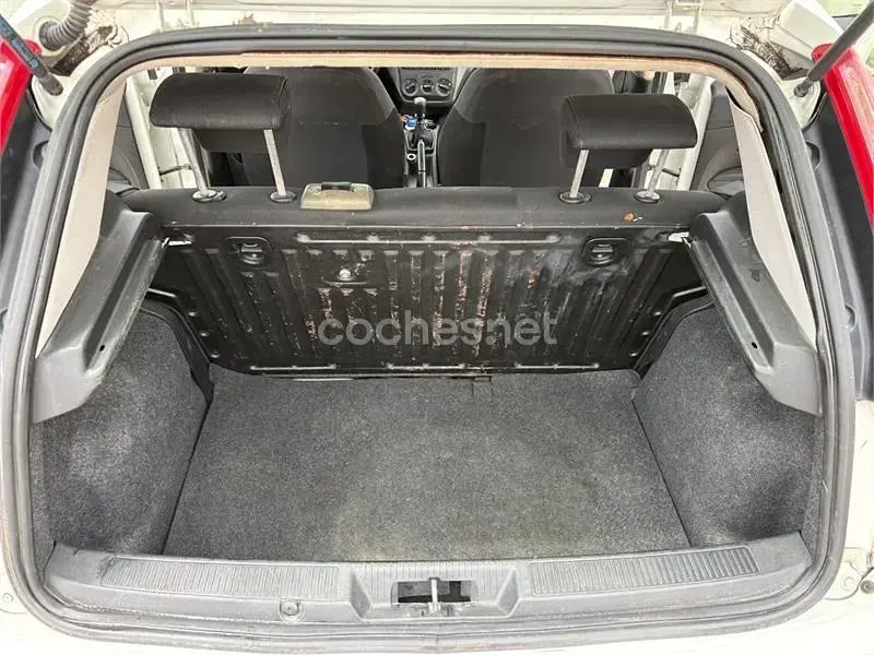 Usado Fiat Grande Punto Active 77 CV (56 kW) 2008 Blanco Utilitario