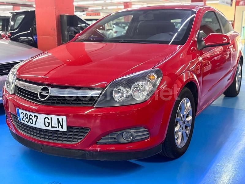 Usado Opel Astra GTC Energy 115 CV (84 kW) 2009 Rojo Berlina