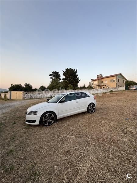 Usado Audi A3 Attraction 105 CV (77 kW) 2012 Blanco Utilitario