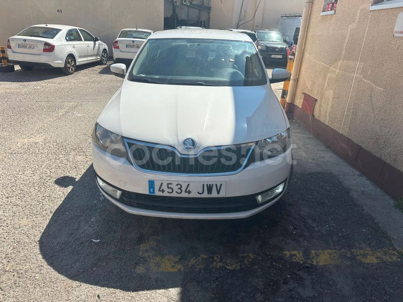 Blanco Usado 2017 Skoda Rapid Ambition Berlina | 4600 € (Un poco caro) - Imagen 1/4