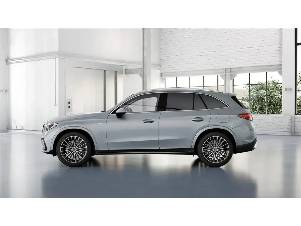 Nuevo Mercedes GLC300e 333 CV (244 kW) 2025 Plata hightech SUV
