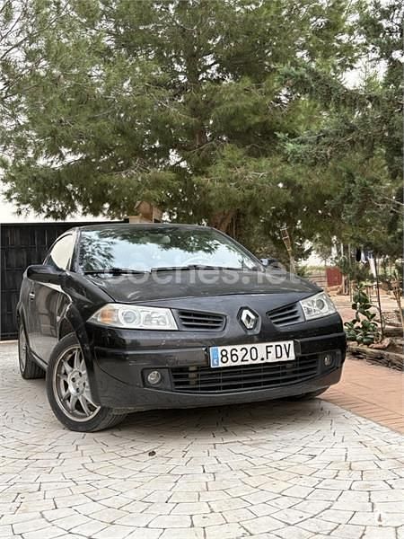 Usado Renault Mégane II Dynamique 165 CV (121 kW) 2006 Negro Berlina