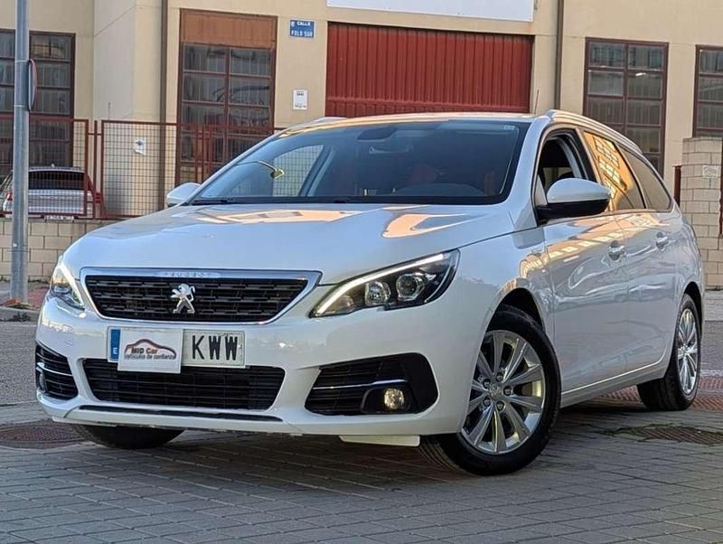 Blanco Usado 2023 Peugeot 308 SW Active Familiar | 11.450 € (Precio justo) - Imagen 1/4