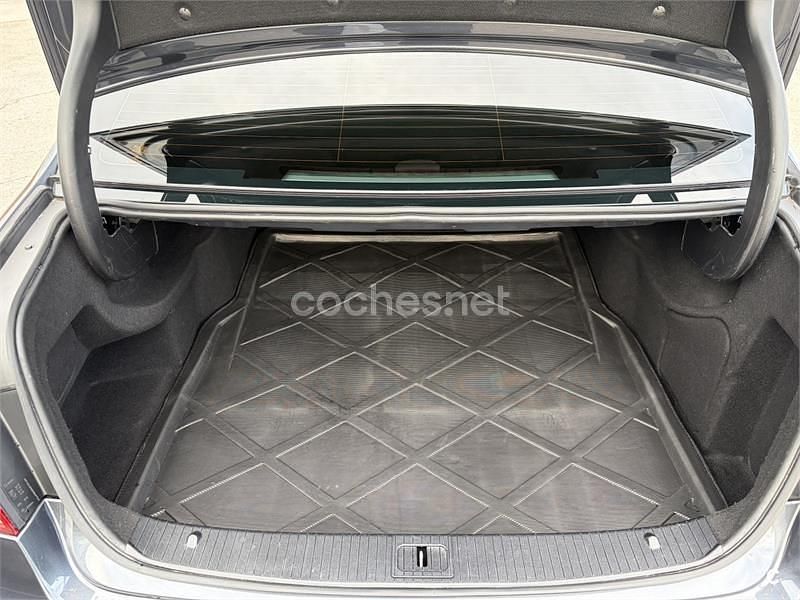 Usado Mercedes E220 Avantgarde 170 CV (125 kW) 2015 Gris / plata Berlina