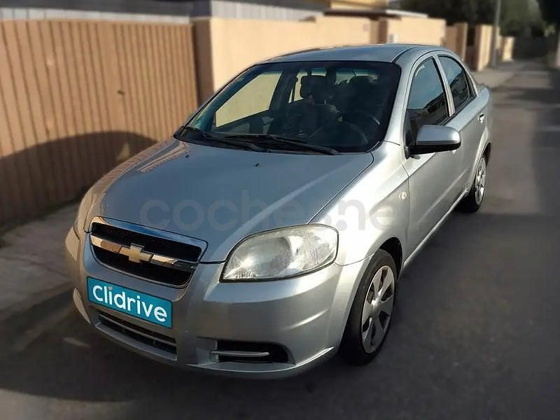 Usado Chevrolet Aveo LS 86 CV (63 kW) 2011 Gris / plata Berlina
