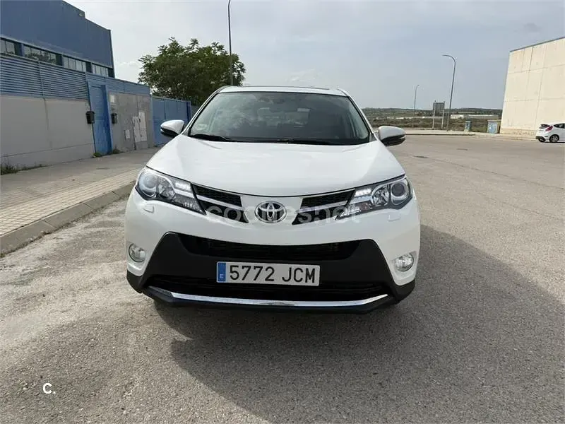 Usado Toyota RAV4 Executive 150 CV (110 kW) 2015 Blanco SUV