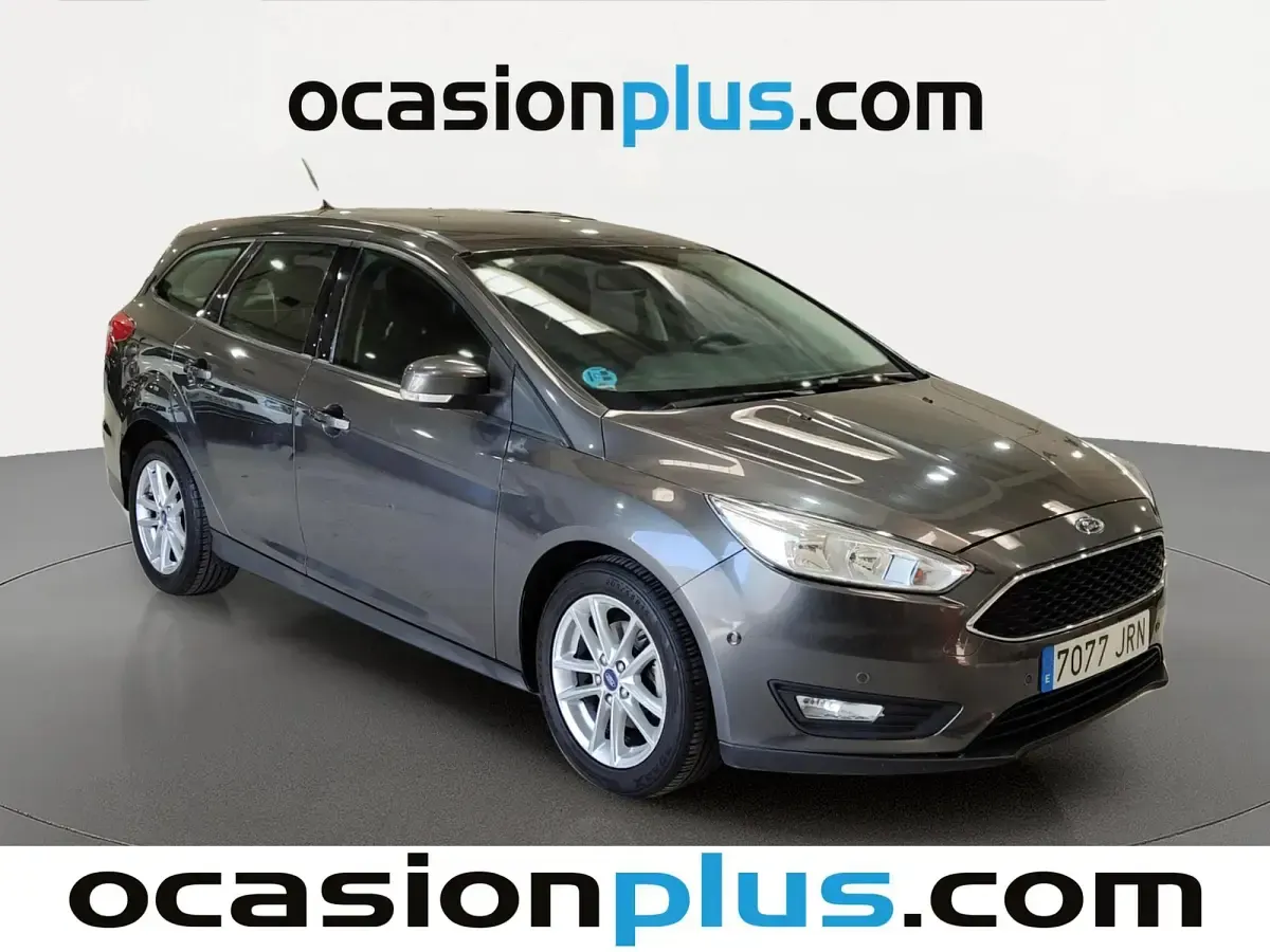Usado Ford Focus Business Edition 120 CV (88 kW) 2016 Gris Monovolumen
