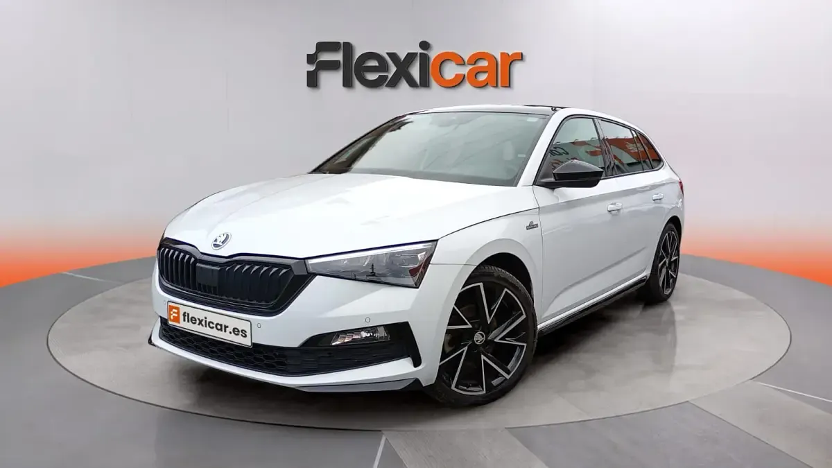 Usado Skoda 110 R Monte Carlo 150 CV (110 kW) 2023 Blanco Berlina
