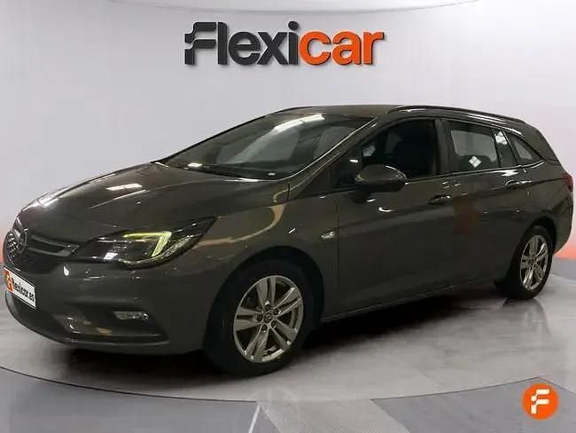Usado Opel Astra Innovation 150 HP (110 kW) 2019 Cinzento Carrinha