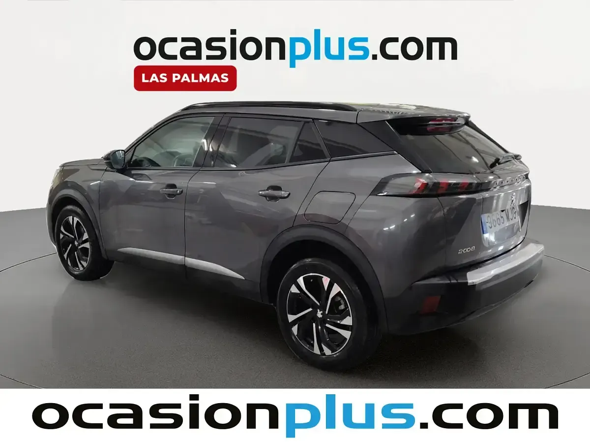 Usado Peugeot 2008 Allure 100 CV (73 kW) 2023 Gris SUV