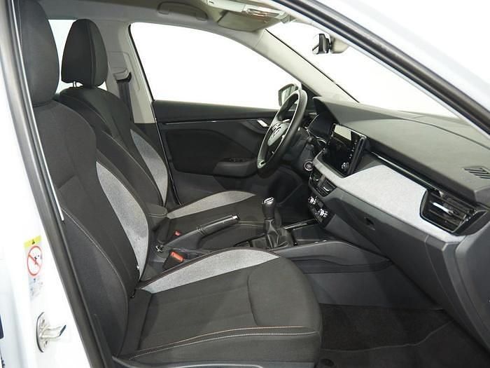 Usado Skoda Kamiq Selection 116 CV (85 kW) 2024 Blanco SUV