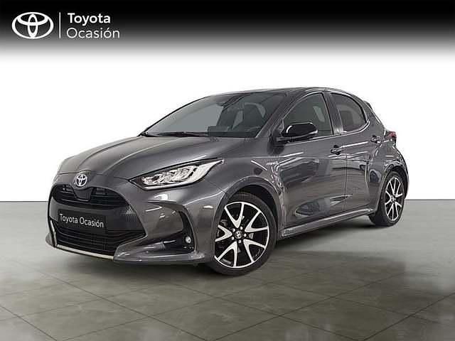 Gris Usado 2021 Toyota Yaris Hybrid Style Utilitario | 17.890 € (Precio justo) - Imagen 1/4
