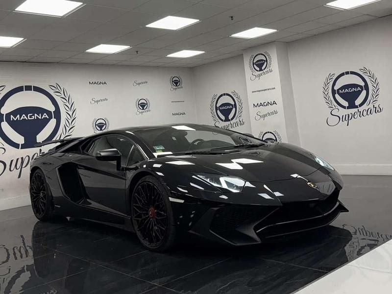 Negro Usado 2018 Lamborghini Aventador Coupe | 550.000 € - Imagen 1/4