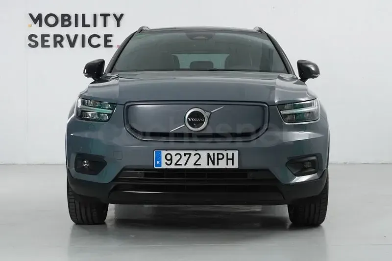 Usado Volvo XC40 300 kW (408 CV) 2021 Eléctrico SUV
