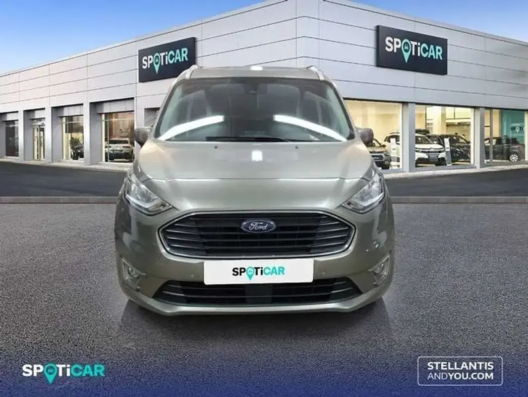 Usado Ford Tourneo Connect Trend 120 CV (88 kW) 2019 Marrón Monovolumen