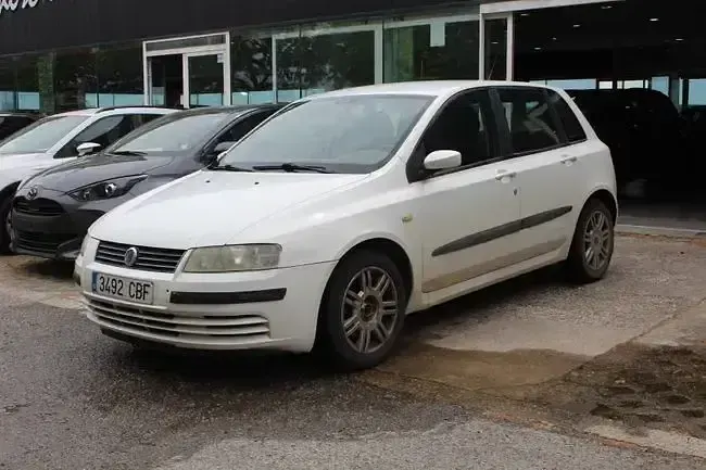 Usado Fiat Stilo Active 116 CV (85 kW) 2002 Blanco Utilitario