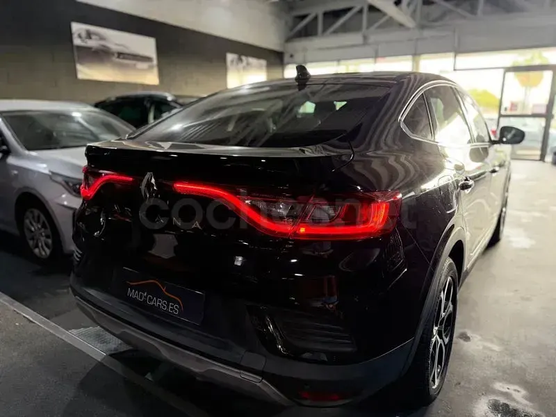Usado Renault Arkana Techno 145 CV (106 kW) 2023 Negro SUV