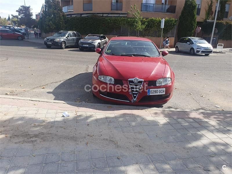 Usado Alfa Romeo GT Distinctive 150 CV (110 kW) 2008 Rojo Coupe