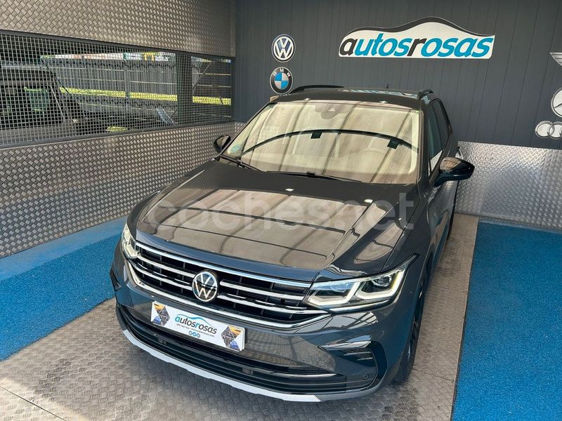 Gris / plata Usado 2022 VW Tiguan Sportline SUV | 30.900 € (Precio justo) - Imagen 1/4