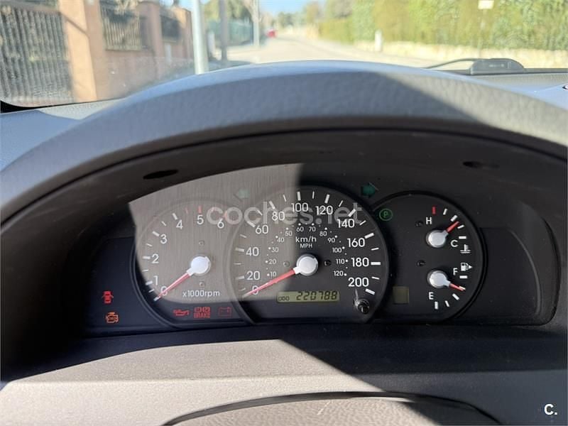 Usado Kia Sorento EX 140 CV (102 kW) 2004 Gris / plata SUV