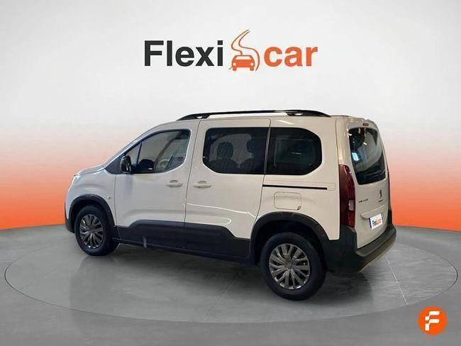 Usado Peugeot Rifter Allure 100 CV (73 kW) 2023 Blanco Monovolumen