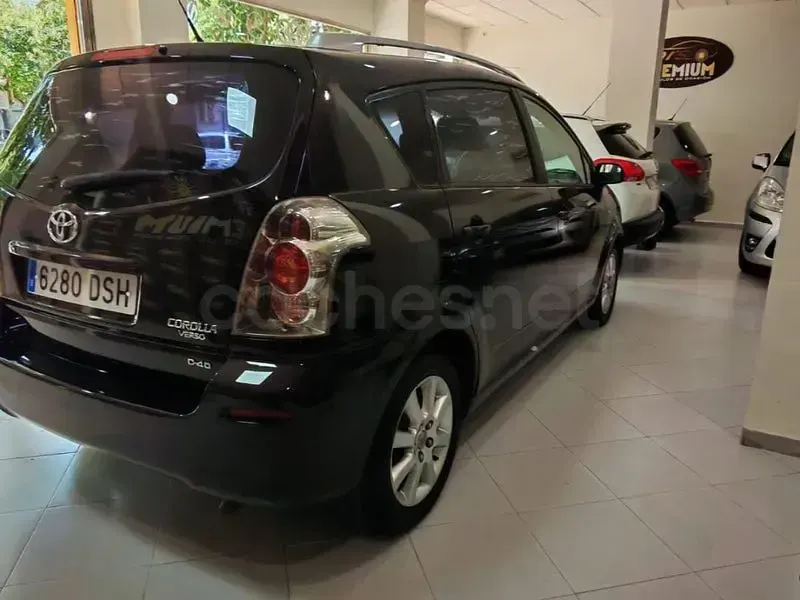 Usado Toyota Corolla Verso Luna 136 CV (100 kW) 2006 Negro Monovolumen