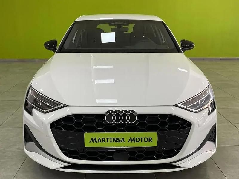 Usado Audi A3 Advanced Plus 116 HP (85 kW) 2025 Branco Sedan