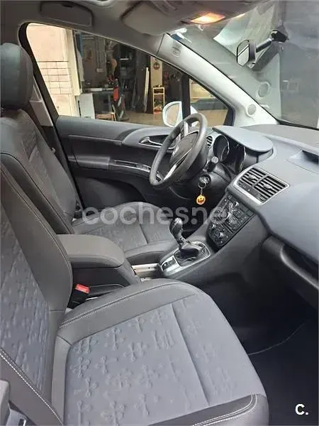 Usado Opel Meriva Enjoy 110 CV (80 kW) 2011 Blanco Monovolumen