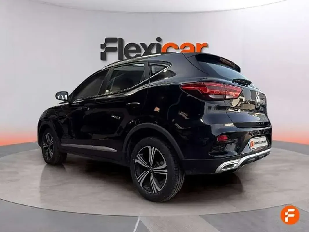 Usado MG ZS Comfort 106 CV (77 kW) 2022 Negro SUV
