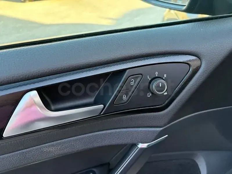 Usado VW Golf VII GTI 220 CV (161 kW) 2013 Gris / plata Berlina