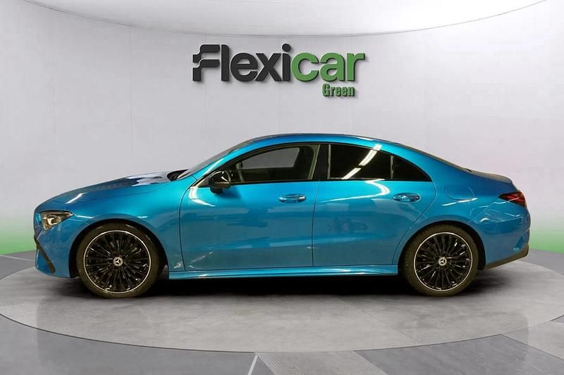 Usado Mercedes CLA220 190 CV (139 kW) 2025 Azul Berlina