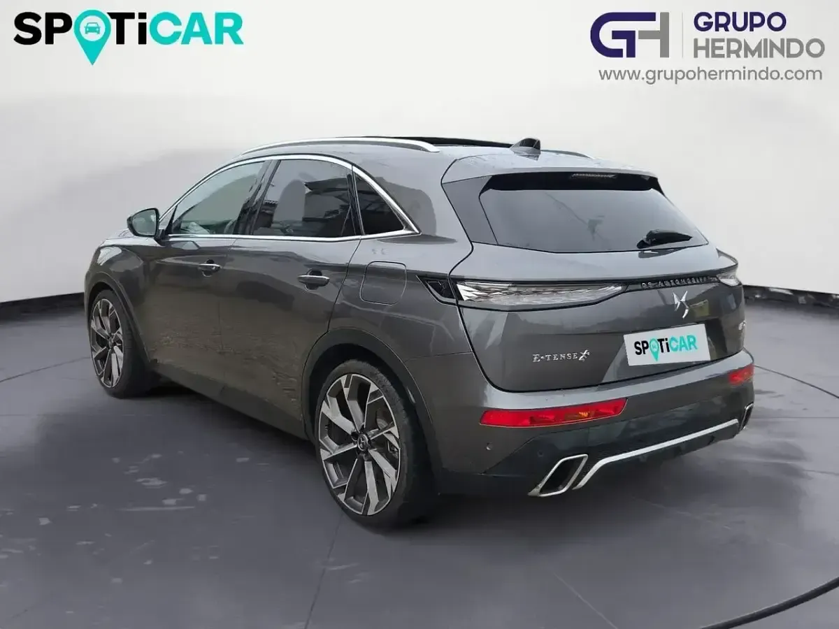Usado DS Automobiles DS7 Crossback Opera 360 CV (264 kW) 2023 Gris / plata SUV