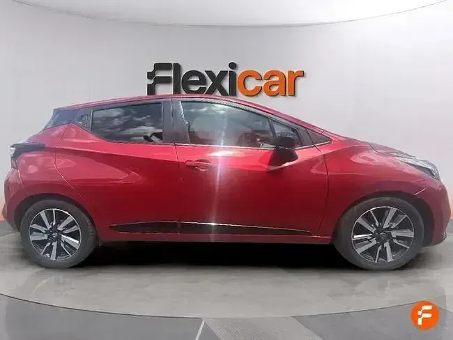 Usado Nissan Micra Acenta 92 CV (67 kW) 2022 Rojo Utilitario