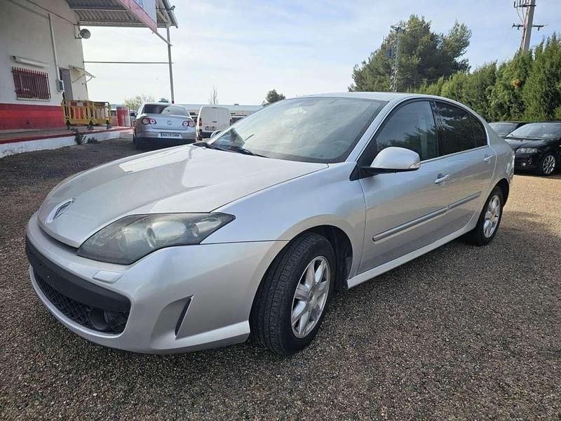Usado Renault Laguna III 110 CV (80 kW) 2010 Gris Berlina