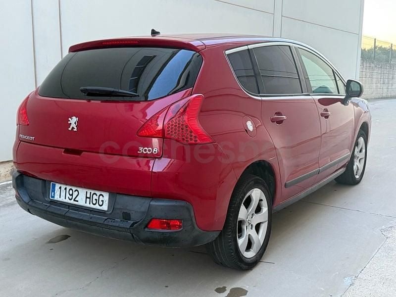 Occasion Peugeot 3008 Premium 112 ch (82 kW) 2011 Rouge Break