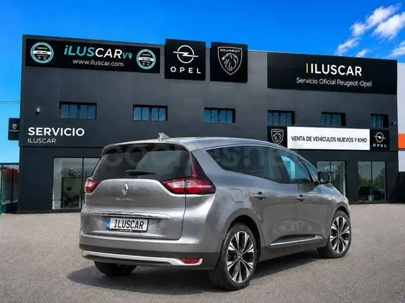 Usado Renault Grand Scénic IV LIMITED 140 CV (102 kW) 2021 Gris / plata Monovolumen