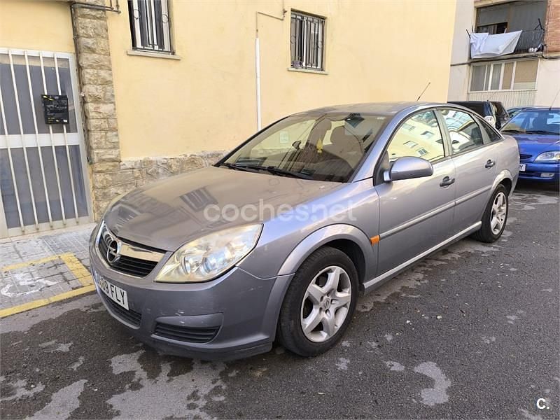 Usado Opel Vectra Cosmo 120 CV (88 kW) 2007 Gris / plata Berlina