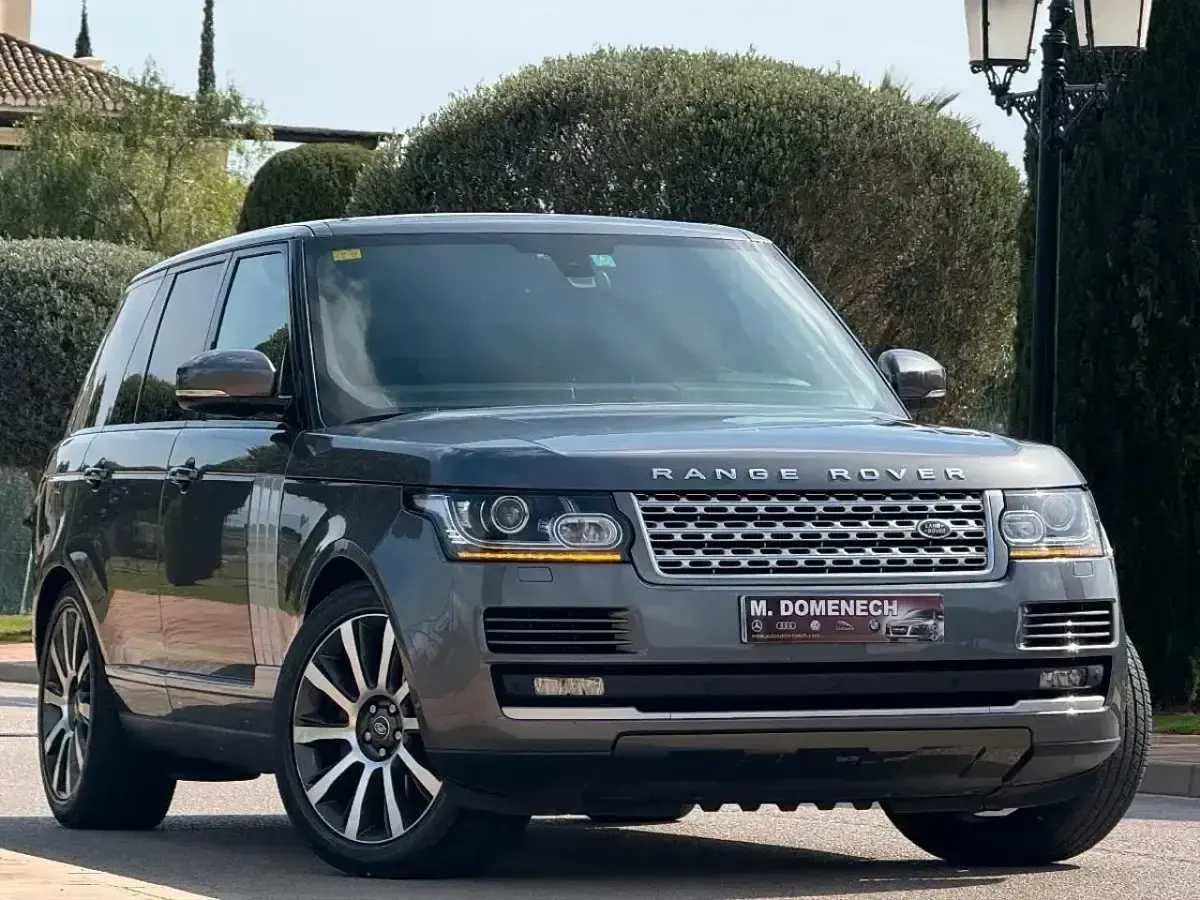 Usado Land Rover Range Rover Vogue 340 CV (250 kW) 2015 Plateado SUV